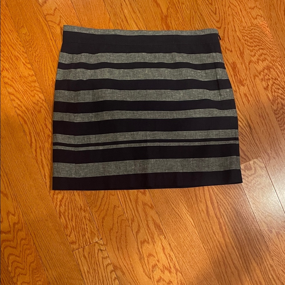 GAP Black and Gray‎ Striped Mini Skirt